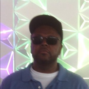 Meet your Posher, Thomas